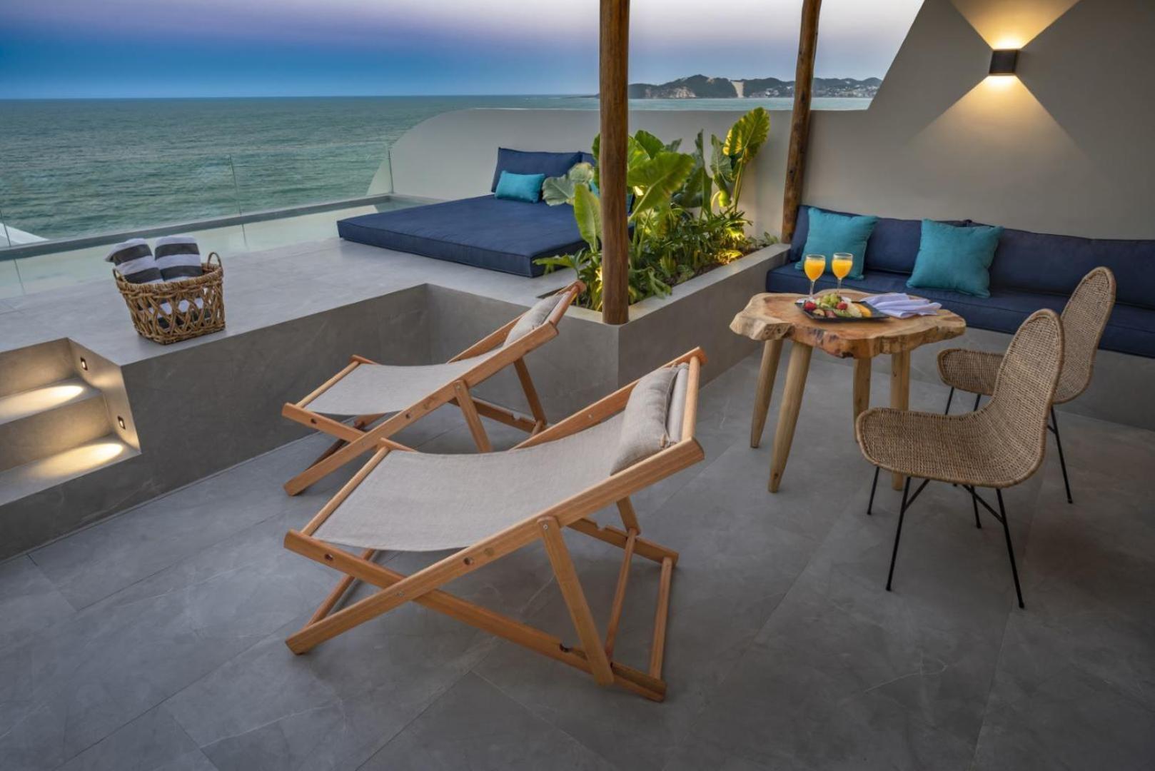Suite with Sea View