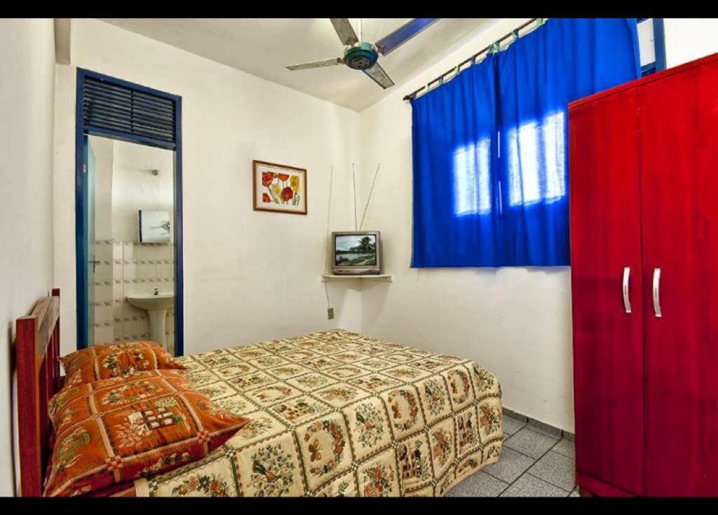 Small Double or Twin Room,950756899:JPEG