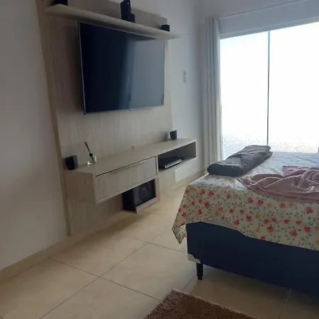 Um Lindo E Encantador Apartamento Com Patio!-3