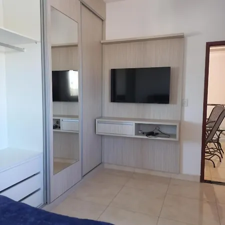 Um Lindo E Encantador Apartamento Com Patio!-2