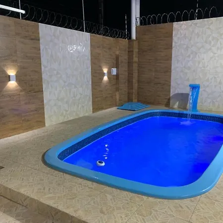 Casa Ampla Com Piscina E Churrasqueira-3