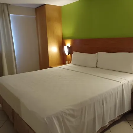 Natal Plaza Suites-Ponta Negra-3